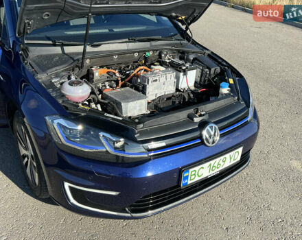 Синий Фольксваген e-Golf, объемом двигателя 0 л и пробегом 137 тыс. км за 14200 $, фото 40 на Automoto.ua
