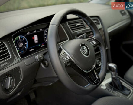 Синій Фольксваген e-Golf, об'ємом двигуна 0 л та пробігом 127 тис. км за 12950 $, фото 42 на Automoto.ua