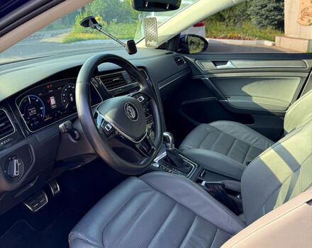 Синий Фольксваген e-Golf, объемом двигателя 0 л и пробегом 112 тыс. км за 16900 $, фото 10 на Automoto.ua