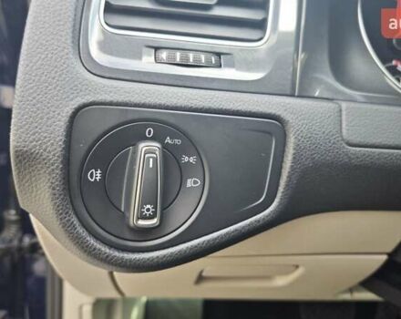 Синий Фольксваген e-Golf, объемом двигателя 0 л и пробегом 84 тыс. км за 13900 $, фото 15 на Automoto.ua