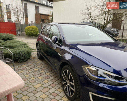 Синий Фольксваген e-Golf, объемом двигателя 0 л и пробегом 124 тыс. км за 15200 $, фото 2 на Automoto.ua