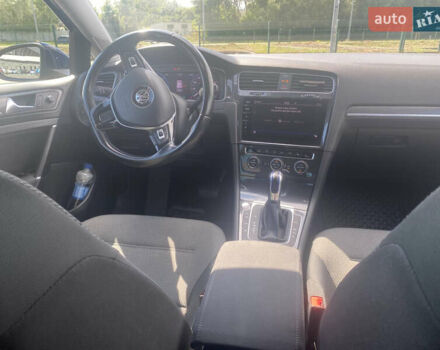 Синий Фольксваген e-Golf, объемом двигателя 0 л и пробегом 119 тыс. км за 15480 $, фото 10 на Automoto.ua