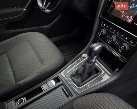 Синий Фольксваген e-Golf, объемом двигателя 0 л и пробегом 140 тыс. км за 11750 $, фото 35 на Automoto.ua