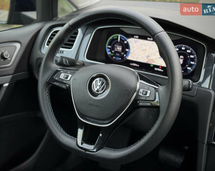 Синій Фольксваген e-Golf, об'ємом двигуна 0 л та пробігом 127 тис. км за 12950 $, фото 38 на Automoto.ua