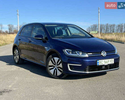 Синий Фольксваген e-Golf, объемом двигателя 0 л и пробегом 137 тыс. км за 14200 $, фото 1 на Automoto.ua