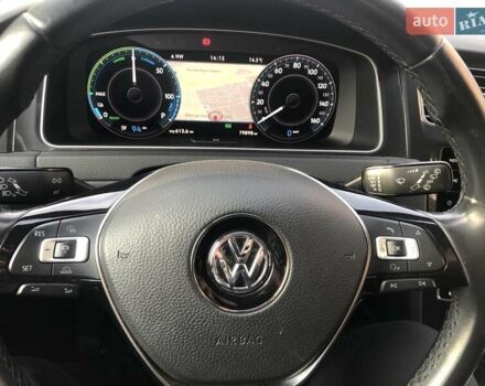 Синий Фольксваген e-Golf, объемом двигателя 0 л и пробегом 80 тыс. км за 16500 $, фото 4 на Automoto.ua