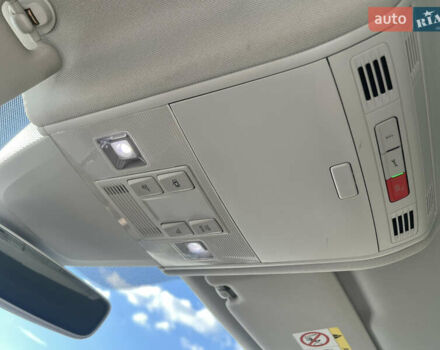 Синий Фольксваген e-Golf, объемом двигателя 0 л и пробегом 137 тыс. км за 14200 $, фото 21 на Automoto.ua