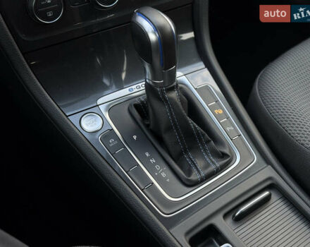 Синій Фольксваген e-Golf, об'ємом двигуна 0 л та пробігом 127 тис. км за 12950 $, фото 73 на Automoto.ua