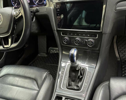 Синий Фольксваген e-Golf, объемом двигателя 0 л и пробегом 114 тыс. км за 12700 $, фото 18 на Automoto.ua