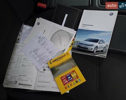 Синий Фольксваген e-Golf, объемом двигателя 0 л и пробегом 140 тыс. км за 11750 $, фото 39 на Automoto.ua