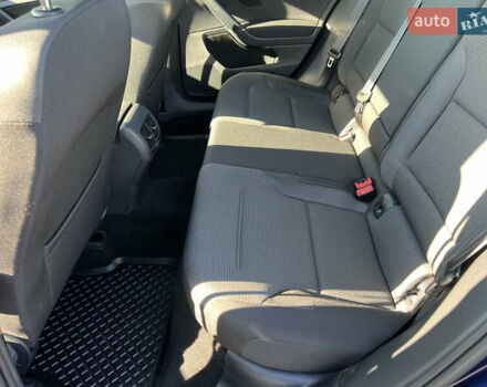 Синий Фольксваген e-Golf, объемом двигателя 0 л и пробегом 137 тыс. км за 14200 $, фото 25 на Automoto.ua