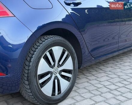 Синий Фольксваген e-Golf, объемом двигателя 0 л и пробегом 96 тыс. км за 13400 $, фото 20 на Automoto.ua
