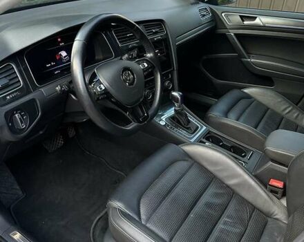 Синий Фольксваген e-Golf, объемом двигателя 0 л и пробегом 74 тыс. км за 14900 $, фото 19 на Automoto.ua