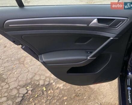Синий Фольксваген e-Golf, объемом двигателя 0 л и пробегом 80 тыс. км за 16500 $, фото 12 на Automoto.ua