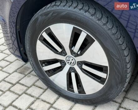 Синій Фольксваген e-Golf, об'ємом двигуна 0 л та пробігом 96 тис. км за 13250 $, фото 28 на Automoto.ua