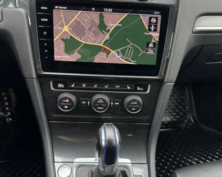 Синий Фольксваген e-Golf, объемом двигателя 0 л и пробегом 83 тыс. км за 13900 $, фото 23 на Automoto.ua