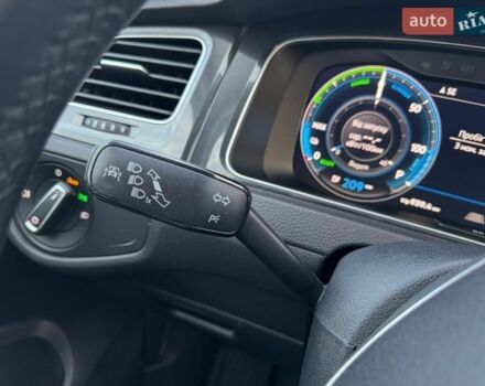 Синий Фольксваген e-Golf, объемом двигателя 0 л и пробегом 79 тыс. км за 14400 $, фото 26 на Automoto.ua
