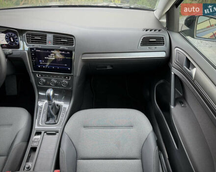 Синій Фольксваген e-Golf, об'ємом двигуна 0 л та пробігом 127 тис. км за 12950 $, фото 37 на Automoto.ua