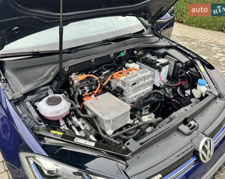 Синій Фольксваген e-Golf, об'ємом двигуна 0 л та пробігом 130 тис. км за 12970 $, фото 76 на Automoto.ua