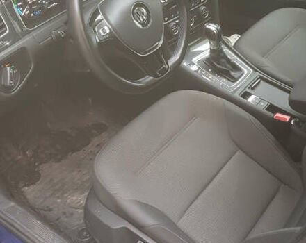 Синий Фольксваген e-Golf, объемом двигателя 0 л и пробегом 65 тыс. км за 15500 $, фото 4 на Automoto.ua