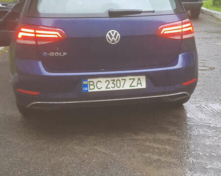 Синий Фольксваген e-Golf, объемом двигателя 0 л и пробегом 65 тыс. км за 15500 $, фото 2 на Automoto.ua