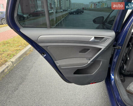 Синий Фольксваген e-Golf, объемом двигателя 0 л и пробегом 93 тыс. км за 14555 $, фото 51 на Automoto.ua