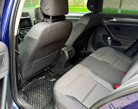 Синий Фольксваген e-Golf, объемом двигателя 0.14 л и пробегом 71 тыс. км за 15000 $, фото 4 на Automoto.ua