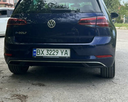Синий Фольксваген e-Golf, объемом двигателя 0 л и пробегом 139 тыс. км за 13000 $, фото 4 на Automoto.ua