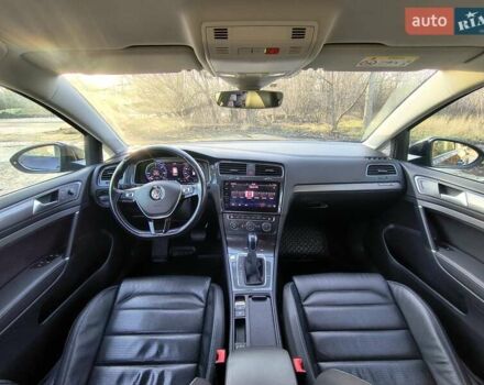 Синий Фольксваген e-Golf, объемом двигателя 0 л и пробегом 105 тыс. км за 13200 $, фото 38 на Automoto.ua