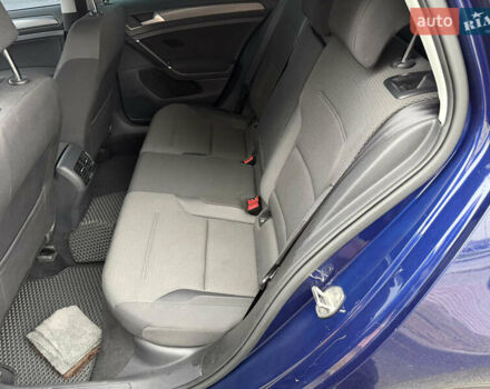 Синий Фольксваген e-Golf, объемом двигателя 0 л и пробегом 93 тыс. км за 14555 $, фото 52 на Automoto.ua