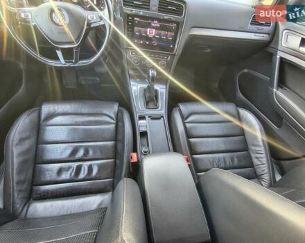 Синий Фольксваген e-Golf, объемом двигателя 0 л и пробегом 105 тыс. км за 13200 $, фото 60 на Automoto.ua