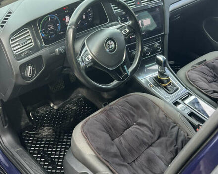 Синий Фольксваген e-Golf, объемом двигателя 0 л и пробегом 139 тыс. км за 13000 $, фото 2 на Automoto.ua