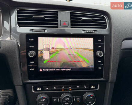 Синий Фольксваген e-Golf, объемом двигателя 0 л и пробегом 93 тыс. км за 14555 $, фото 49 на Automoto.ua