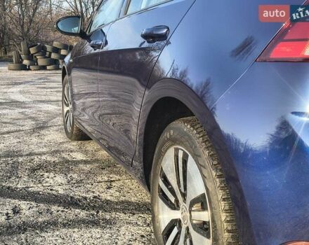 Синий Фольксваген e-Golf, объемом двигателя 0 л и пробегом 105 тыс. км за 13200 $, фото 34 на Automoto.ua