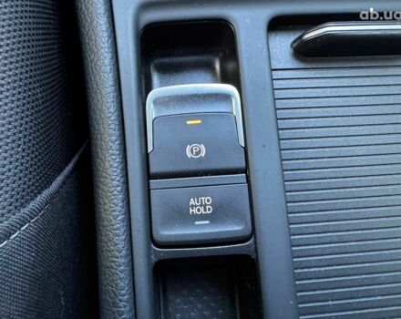 Синій Фольксваген e-Golf, об'ємом двигуна 0 л та пробігом 72 тис. км за 14590 $, фото 24 на Automoto.ua