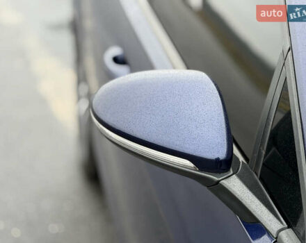 Синий Фольксваген e-Golf, объемом двигателя 0 л и пробегом 93 тыс. км за 14555 $, фото 14 на Automoto.ua