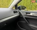 Синий Фольксваген e-Golf, объемом двигателя 0 л и пробегом 110 тыс. км за 14700 $, фото 98 на Automoto.ua