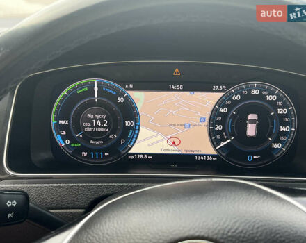 Синий Фольксваген e-Golf, объемом двигателя 0 л и пробегом 139 тыс. км за 13000 $, фото 8 на Automoto.ua