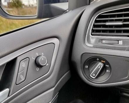 Синий Фольксваген e-Golf, объемом двигателя 0 л и пробегом 108 тыс. км за 13500 $, фото 12 на Automoto.ua