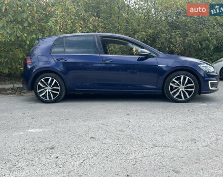 Синий Фольксваген e-Golf, объемом двигателя 0 л и пробегом 139 тыс. км за 13000 $, фото 5 на Automoto.ua