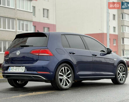 Синий Фольксваген e-Golf, объемом двигателя 0 л и пробегом 93 тыс. км за 14555 $, фото 27 на Automoto.ua