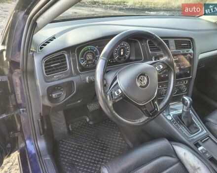 Синий Фольксваген e-Golf, объемом двигателя 0 л и пробегом 105 тыс. км за 13200 $, фото 41 на Automoto.ua