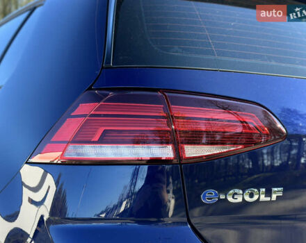 Синий Фольксваген e-Golf, объемом двигателя 0 л и пробегом 71 тыс. км за 15300 $, фото 92 на Automoto.ua