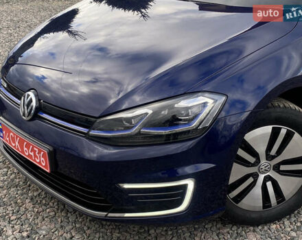 Синий Фольксваген e-Golf, объемом двигателя 0 л и пробегом 141 тыс. км за 12800 $, фото 12 на Automoto.ua