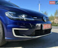Синий Фольксваген e-Golf, объемом двигателя 0 л и пробегом 71 тыс. км за 15300 $, фото 89 на Automoto.ua