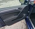 Синий Фольксваген e-Golf, объемом двигателя 0 л и пробегом 88 тыс. км за 16499 $, фото 11 на Automoto.ua