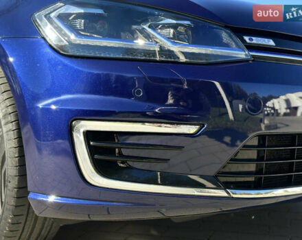Синий Фольксваген e-Golf, объемом двигателя 0 л и пробегом 71 тыс. км за 15300 $, фото 88 на Automoto.ua