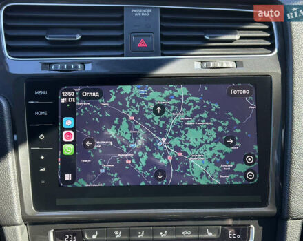 Синий Фольксваген e-Golf, объемом двигателя 0 л и пробегом 71 тыс. км за 15300 $, фото 113 на Automoto.ua