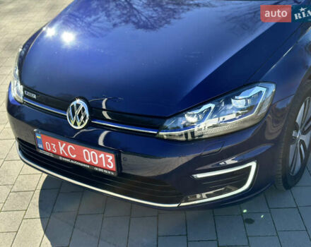 Синий Фольксваген e-Golf, объемом двигателя 0 л и пробегом 71 тыс. км за 15300 $, фото 105 на Automoto.ua