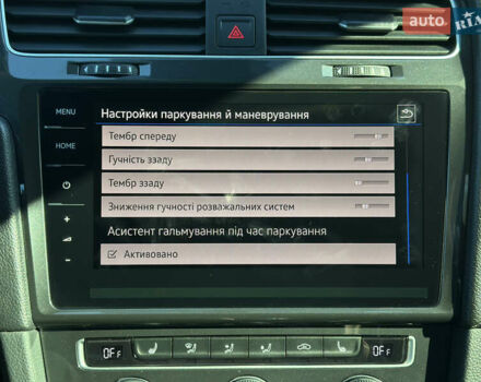 Синий Фольксваген e-Golf, объемом двигателя 0 л и пробегом 71 тыс. км за 15300 $, фото 131 на Automoto.ua